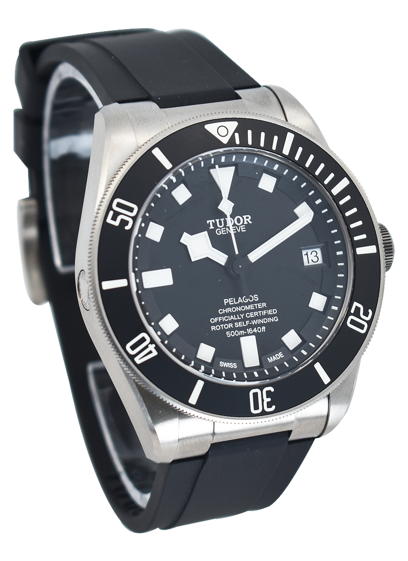 Tudor pelagos discount black rubber strap