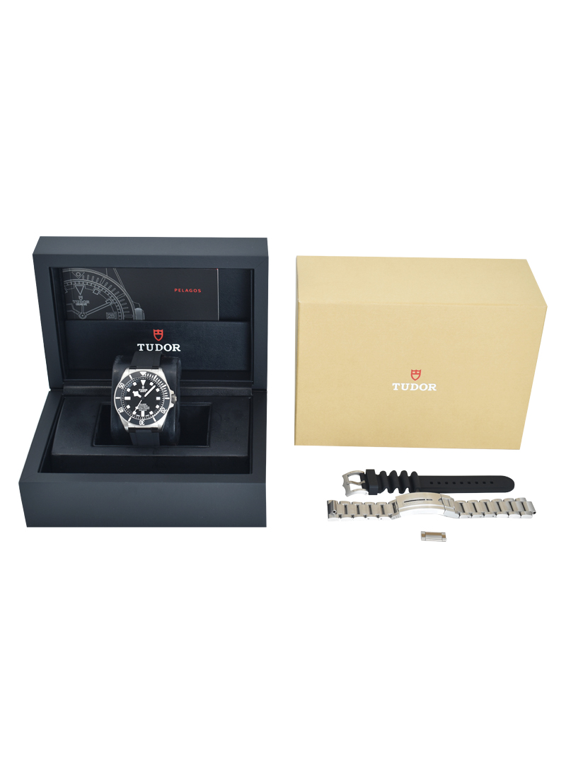 Tudor Pelagos Titanium on Bracelet, Plus Rubber Strap and Buckle M25600TN-0001
