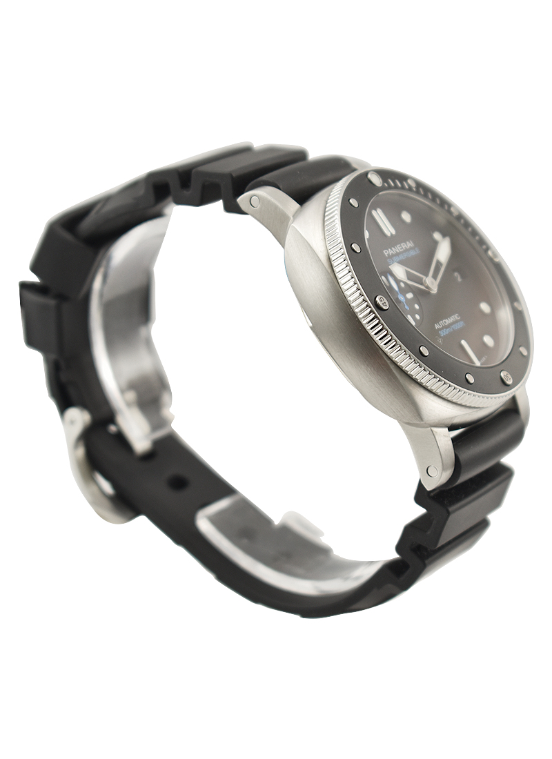 PAM 683 Luminor Submersible in Stainless Steel