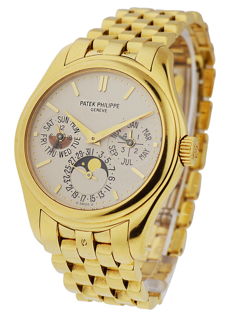 Patek Philippe Perpetual Calendar 5136 in Yellow Gold