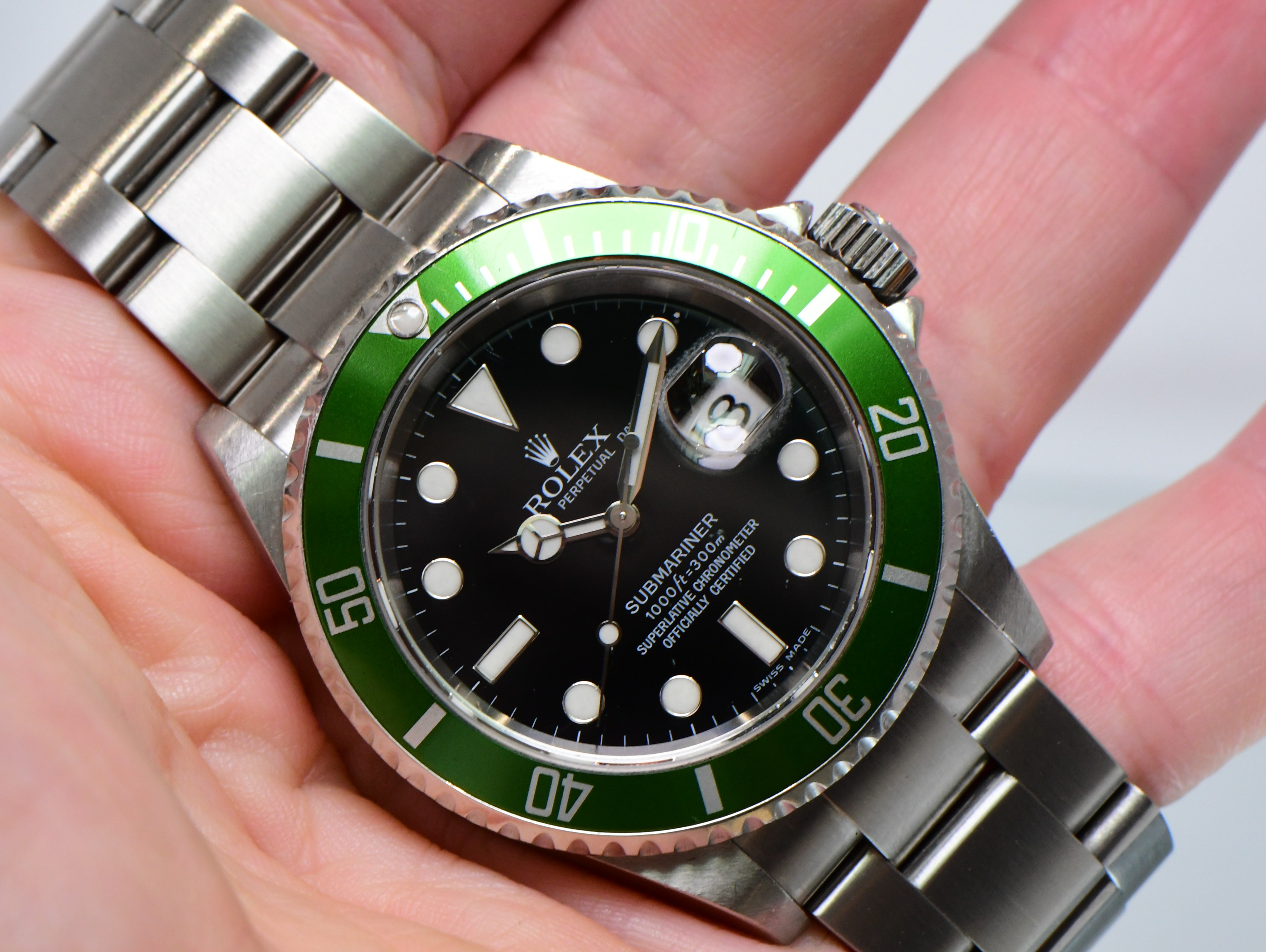 Pre-Owned Rolex Submariner Kermit  - Z Serial - non-engraved bezel on Oyster Bracelet with Black Dial