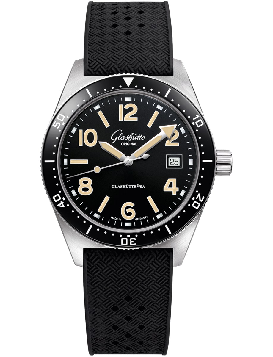 SeaQ Date 39.5mm in Steel with Black Bezel on Black Rubber Strap with Black Dial
