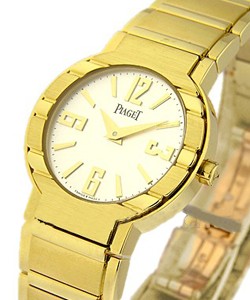 Polo Small in Yellow Gold on Yellow Gold Bracelet with Silver Dial