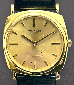 Calatrava Cushion 3525 Automatic in Yellow Gold on Black Crocodile Leather Strap with Champagne Dial