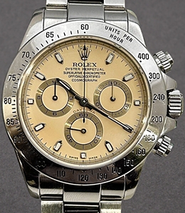 Daytona in Steel with Engraved Bezel on Oyster Bracelet with Ivory Dial