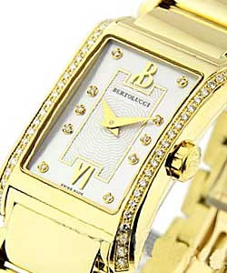 Fascino in Yellow Gold with Diamonds on Yellow Gold Bracelet with MOP Diamond Dial