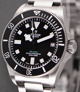 Pelagos Ultra 43mm in Titanium with Black Bezel on Titanium Bracelet with Black Dial