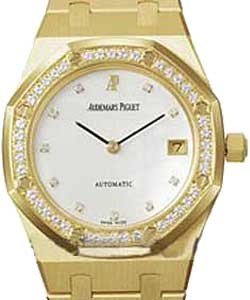 Royal Oak Automatic in Yellow Gold with Diamond Bezel on Yellow Gold Bracelet with MOP and Diamond Hour Marker Dial