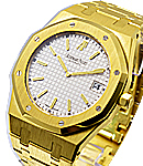 Royal Oak Jumbo in Yellow Gold - Complete Set and Service Papers on Yellow Gold Bracelet with White Dial