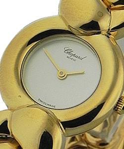 Casmir Round in Yellow Gold Bracelet with Mother of Pearl Dial