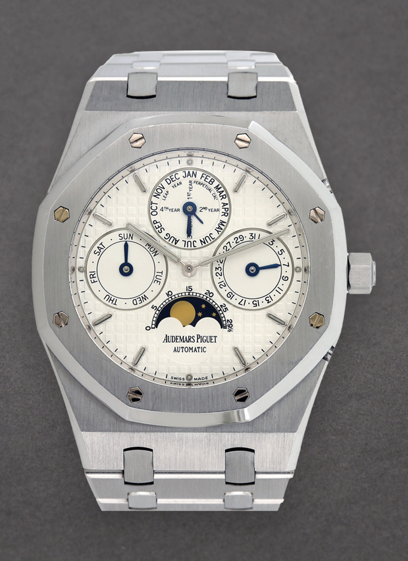 25820ST.OO.0944ST.03 Audemars Piguet Royal Oak Perpetual Steel Essential Watches