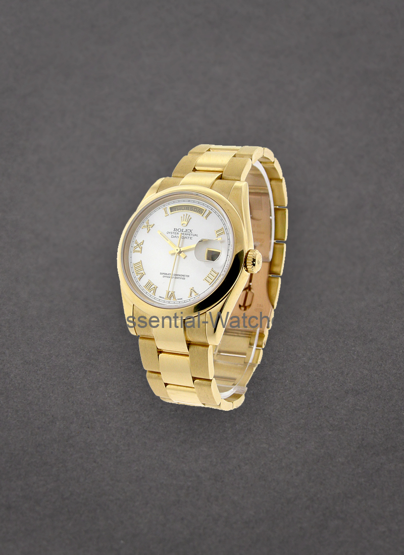 Pre-Owned Rolex Day-Date - 36mm - Yellow Gold - Domed Bezel