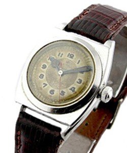 Vintage in Stainless Steel on Black Crocodile Leather Strap with Silver Dial