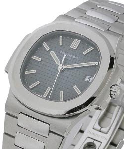 Nautilus 5800 Medium Size Steel on Bracelet with Blue Dial
