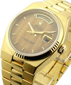 President Day-Date in Yellow Gold with Fluted Bezel on Oyster Quartz Bracelet with Bark Stick Dial