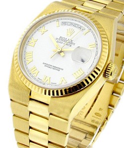 President Day-Date in Yellow Gold With Fluted Bezel  on Oyster Quartz Bracelet with White Roman Dial