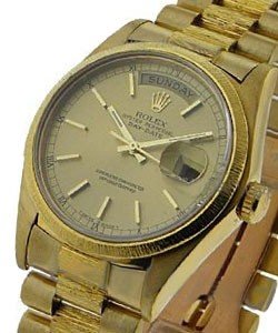 Day-Date - President - Yellow Gold - Smooth Bezel on President Bracelet with Champagne Stick Dial