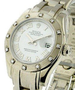 Masterpiece 29mm in White Gold with 12 Diamond Bezel on Pearl Master Bracelet with White MOP Roman Dial