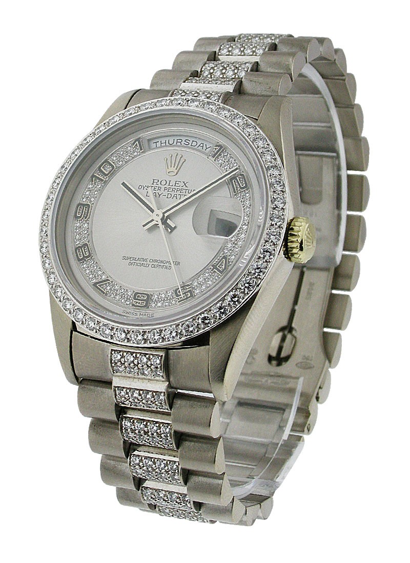 Pre-Owned Rolex DayDate - President - White Gold with Diamond Bezel - 36mm