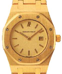 Royal Oak Quartz in Yellow Gold Yellow Gold on Bracelet with Champagne Dial