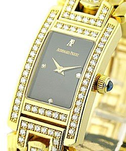 Promesse Small Size in Yellow Gold  with Diamond on Yellow Gold  Bracelet with MOP Diamond Dial