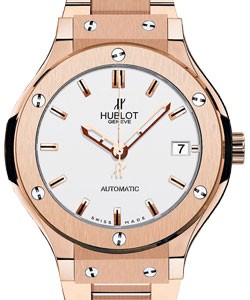 Classic Fusion 38mm in Rose Gold on Rose Gold Bracelet with Opaline White Dial