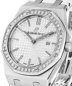 Royal Oak Lady Quartz in Steel with Diamond Bezel On White Alligator Leather Strap with Silver Dial