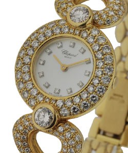 Classique Round with Diamond Case and Lugs Yellow Gold on Bracelet - MOP Diamond Dial
