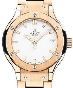 Classic Fusion 33mm Quartz in Rose Gold On Rose Gold Bracelet with Silver Opaline Dial