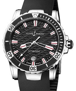 Maxi Marine Diver 40mm in Steel On Black Rubber Strap with Black Dial