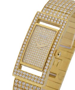 Classique in Yellow Gold on Yellow Gold Diamond Bracelet with Diamond Pave Dial