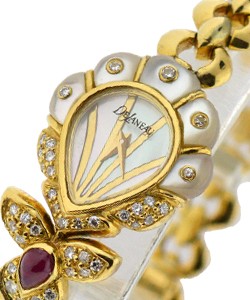 Special Edition in Yellow Gold on Bracelet with MOP on Case