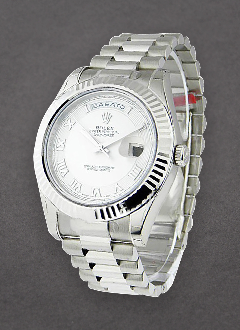 Pre-Owned Rolex President Day Date 41mm in White Gold Fluted Bezel