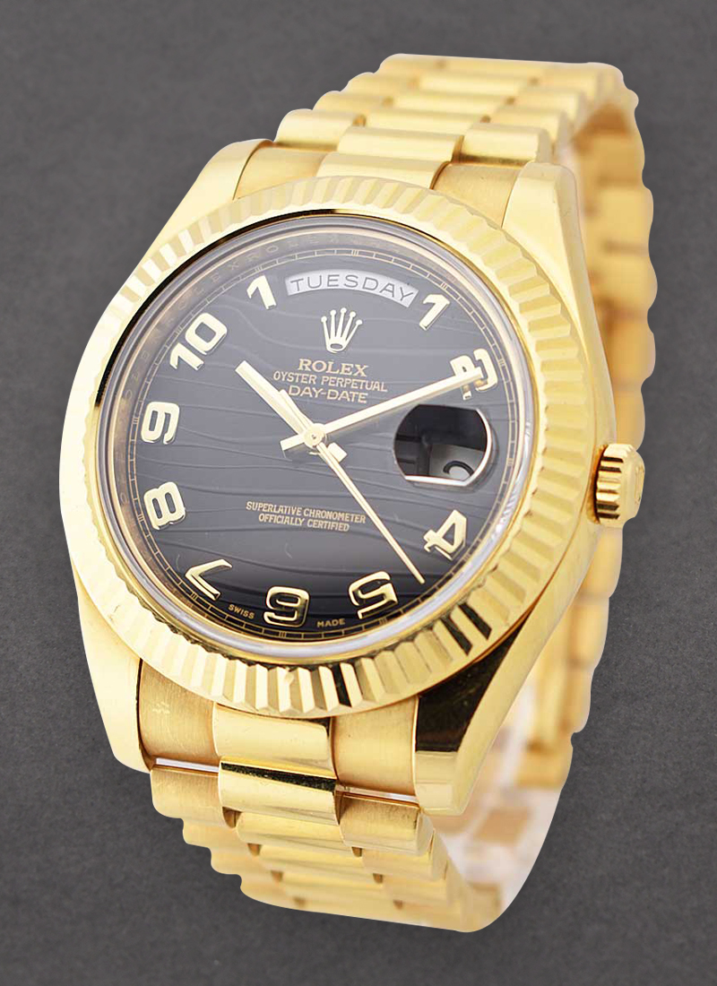 Pre-Owned Rolex President Day-Date 41mm in Yellow Gold Fluted Bezel