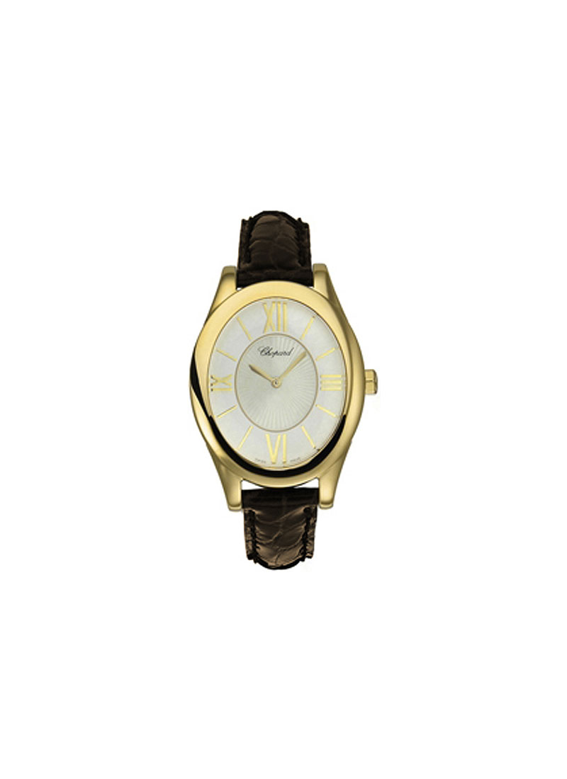 Chopard Classic Oval in Yellow Gold