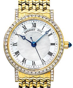 Classique in Yellow Gold with Diamond Bezel on Yellow Gold Braelet with Mother of Pearl Dial