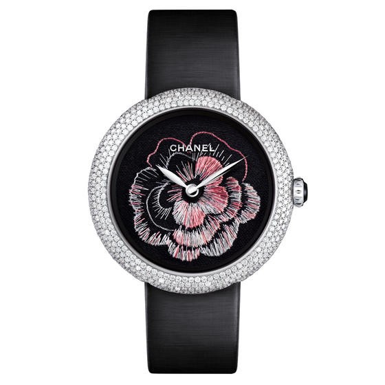 Chanel Mademoiselle Prive Camelia in White Gold with Diamonds Bezel