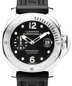 PAM 1024 - Luminor Submersible 44 in Steel on Black Rubber Strap with Black Dial