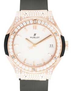 Classic Fusion 33mm in Rose Gold with Diamond Bezel on Black Rubber Strap with White Dial
