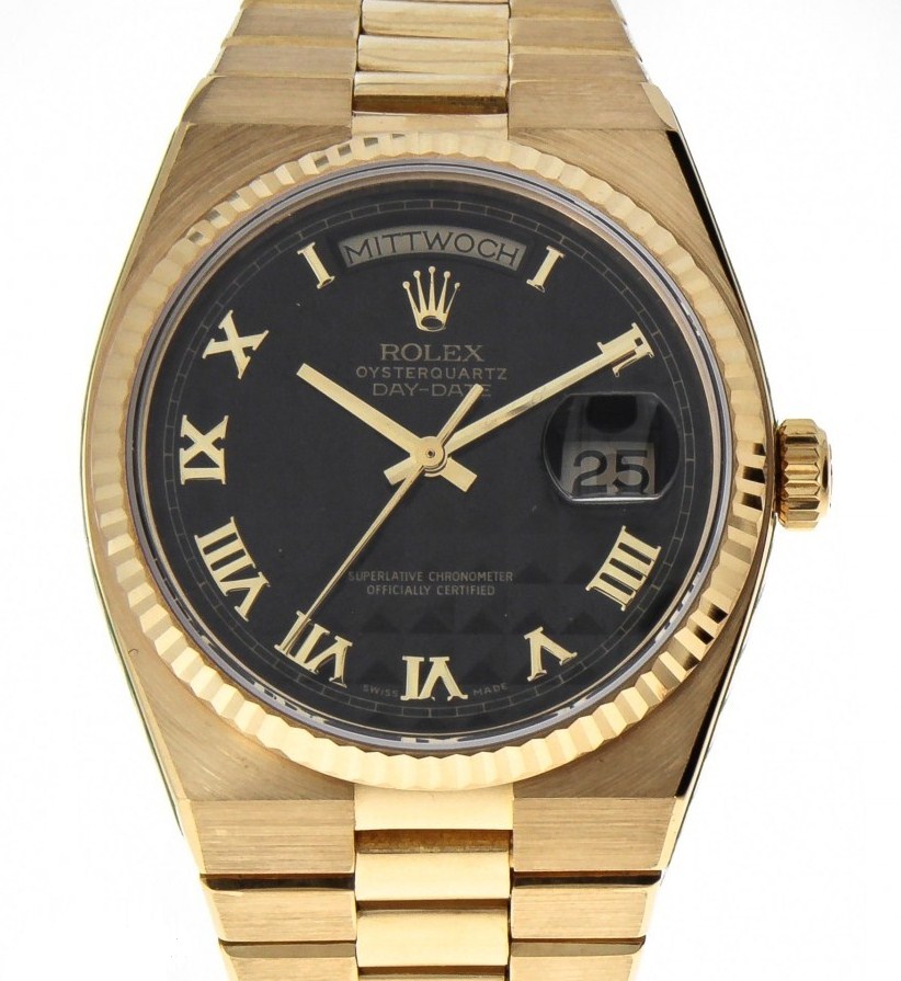 Day-Date - President - 36mm - Yellow Gold - Fluted Bezel  on Oyster Bracelet with Black Pyramid Roman Dial