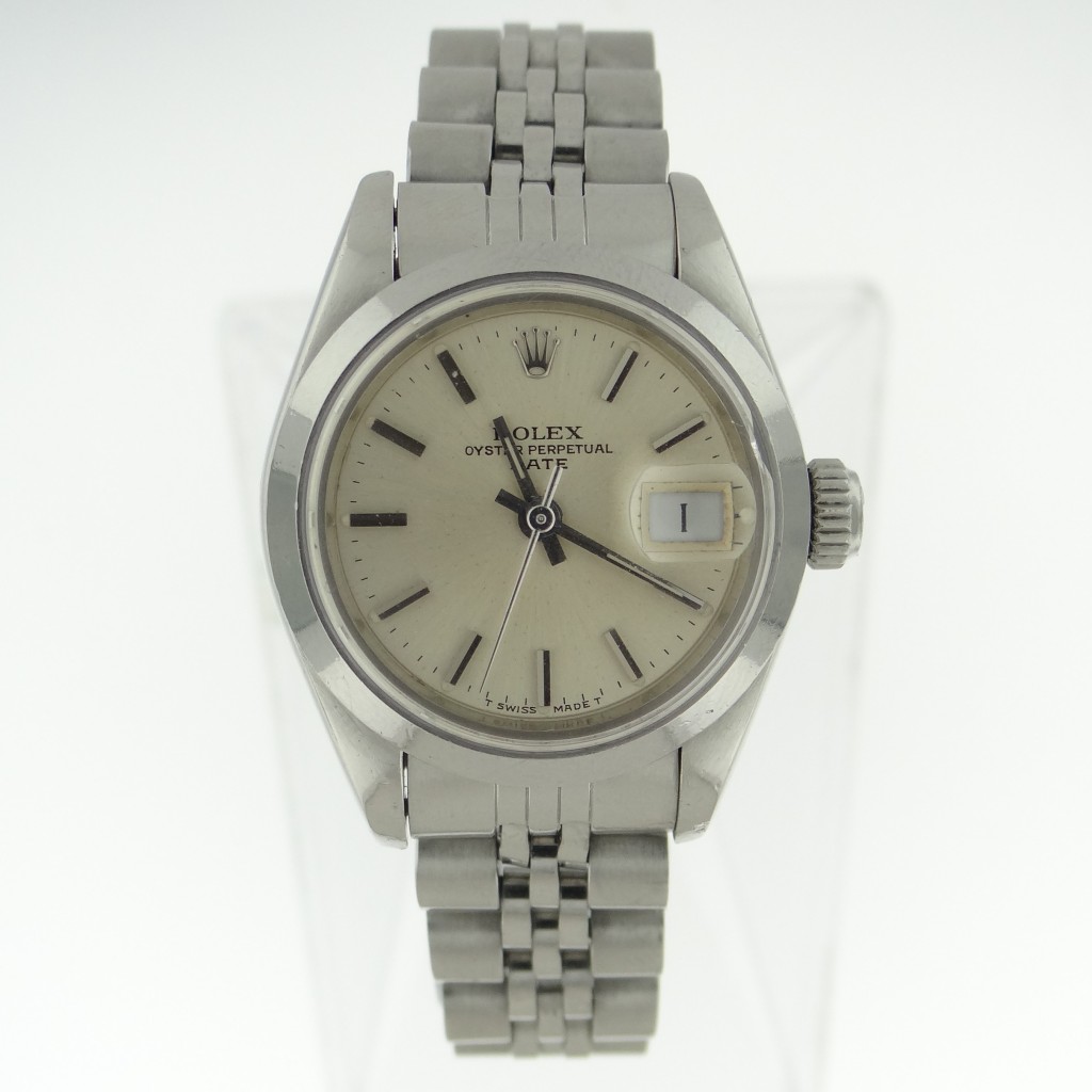 Pre-Owned Rolex Ladies Date in Steel with Smooth Bezel