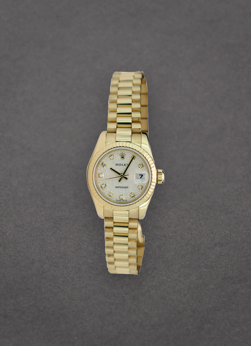 Pre-Owned Rolex President in Yellow Gold with Fluted Bezel