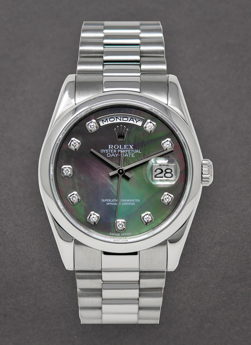 Pre-Owned Rolex President Day Date 36mm in White Gold with Smooth Bezel