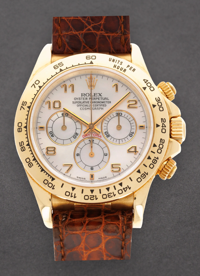 Pre-Owned Rolex Daytona in Yellow Gold with Tachymeter Bezel