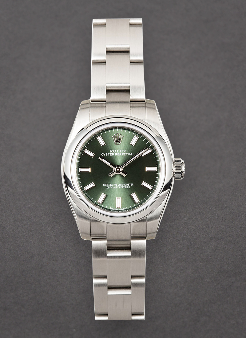 Pre-Owned Rolex Oyster Perpetual 26 No Date in Steel with Smooth Bezel