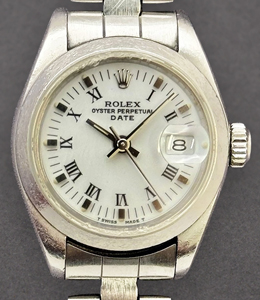 Date Ladys in Steel with Smooth Bezel on Steel Oyster Bracelet with White Roman Dial
