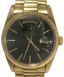 President Day Date 36mm in Yellow Gold with Fluted Bezel  on President Bracelet with Black Tapestry Stick Dial