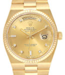 President Day-Date 36mm in Yellow Gold with Fluted Bezel  on Quartz President Bracelet with Champagne Diamond Dial