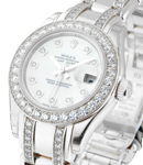Masterpiece 29mm in White Gold with Diamond Bezel on Bracelet with White MOP Diamond Dial - Diamond on Bracelet