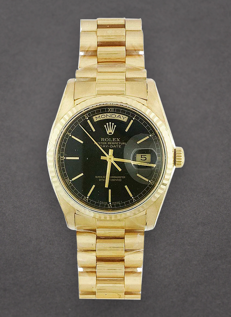 Pre-Owned Rolex Day-Date 36mm in Yellow Gold with Fluted Bezel